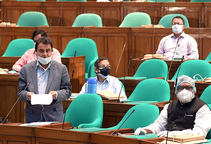 কোভিড-১৯: জরুরি প্রয়োজন মেটাতে ১০ হাজার কোটি টাকা বরাদ্দের প্রস্তাব