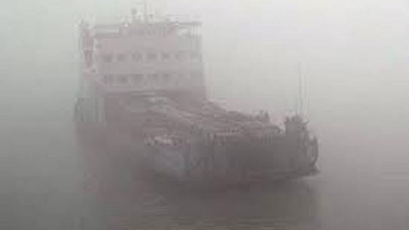 ঘন কুয়াশায় দৌলতদিয়া-পাটুরিয়া রুটে ফেরি চলাচল বন্ধ