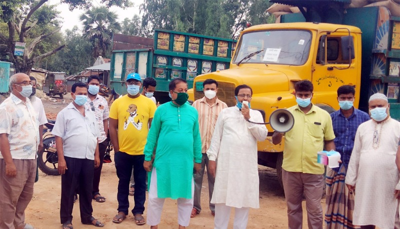 করোনা প্রতিরোধে আ.লীগের সচেতনতা মূলক প্রচারণা ও মাস্ক বিতরণ