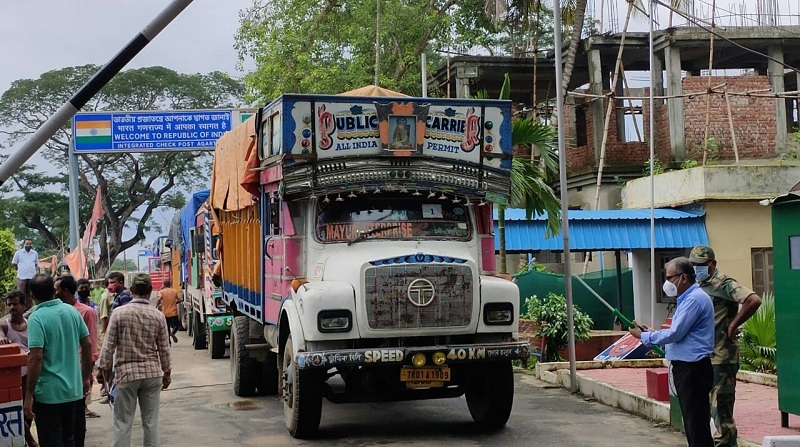 আখাউড়া স্থলবন্দর দিয়ে এবার পেয়াঁজ আমদানি