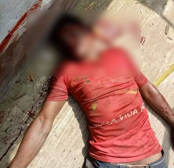 গলাকাটা মাথা নিয়ে যাবার সময় গণপিটুনিতে যুবক নিহত
