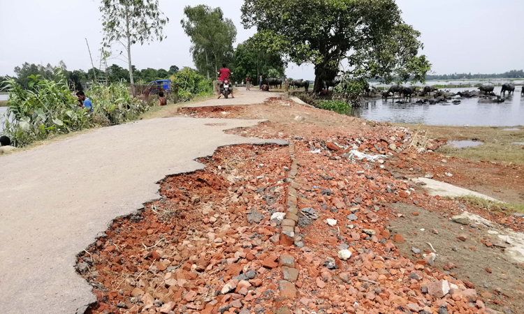 বন্যায় মাদারগঞ্জে ২০০ কোটি টাকার ক্ষতি