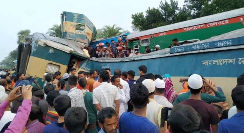 কসবায় ট্রেন দুর্ঘটনায় নিহতের সংখ্যা বেড়ে ১৬