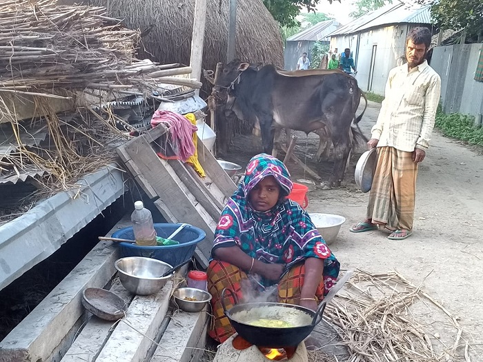 সিরাজগঞ্জে বানভাসীদের পাশে কেউ নেই