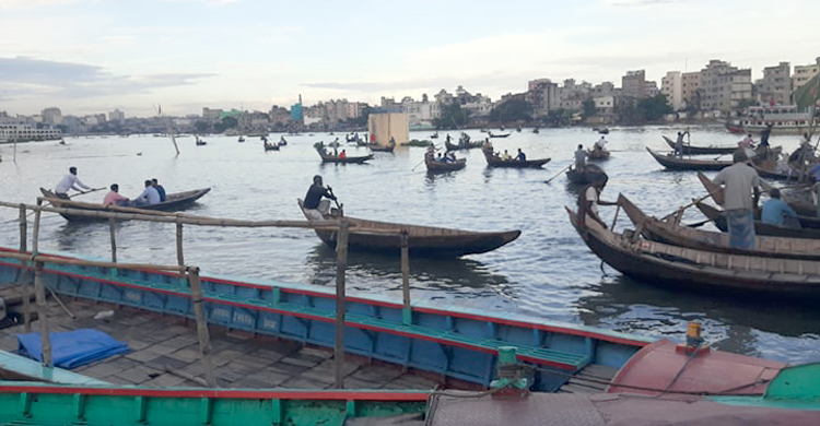 দূষণ কমেছে বুড়িগঙ্গায়